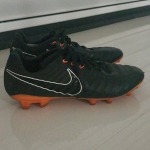 Soccer cleats